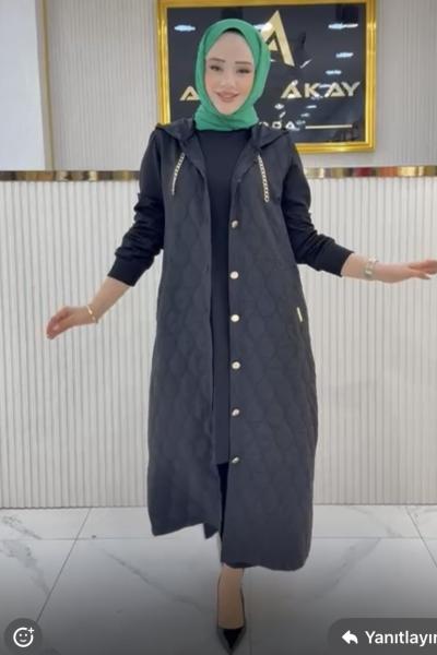 Ayşe Akay kapitone yelek  Siyah