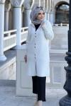 DÜĞMELİ YUMOŞ HIRKA  Krem