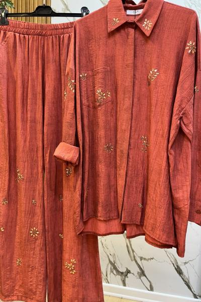 TIĞ TRİKO ÇITIR DESEN TAŞ BASKILI GÖMLEK PANTOLON TAKIM  Kiremit